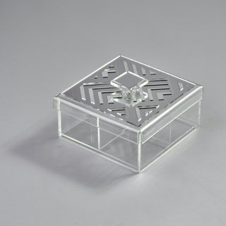 Geometric 4-compartment box