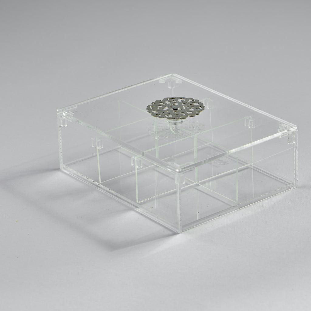 Plated 6-compartments teabox – Zee Designs Plexiglass